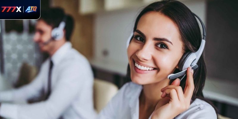 Đội ngũ hỗ trợ 24/7 hỗ trợ người chơi
